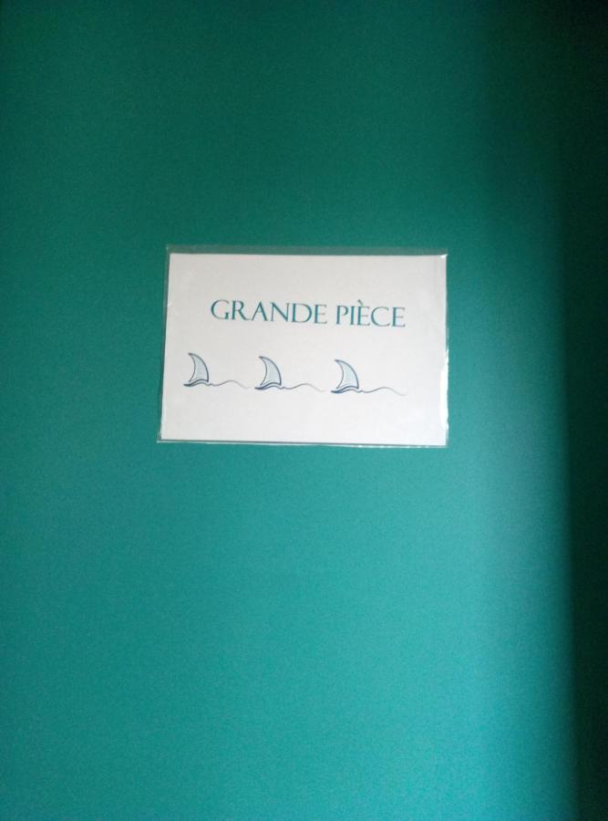 פיומיצ'ינו A La Vue Chambre Bagno Condiviso Shared Both2Piano No Lift No Navetta A Pagamento Aria Condizionata Ed Extra Bed 3 Minuti A Piedi Da Bus Per Fiera Di Roma מראה חיצוני תמונה